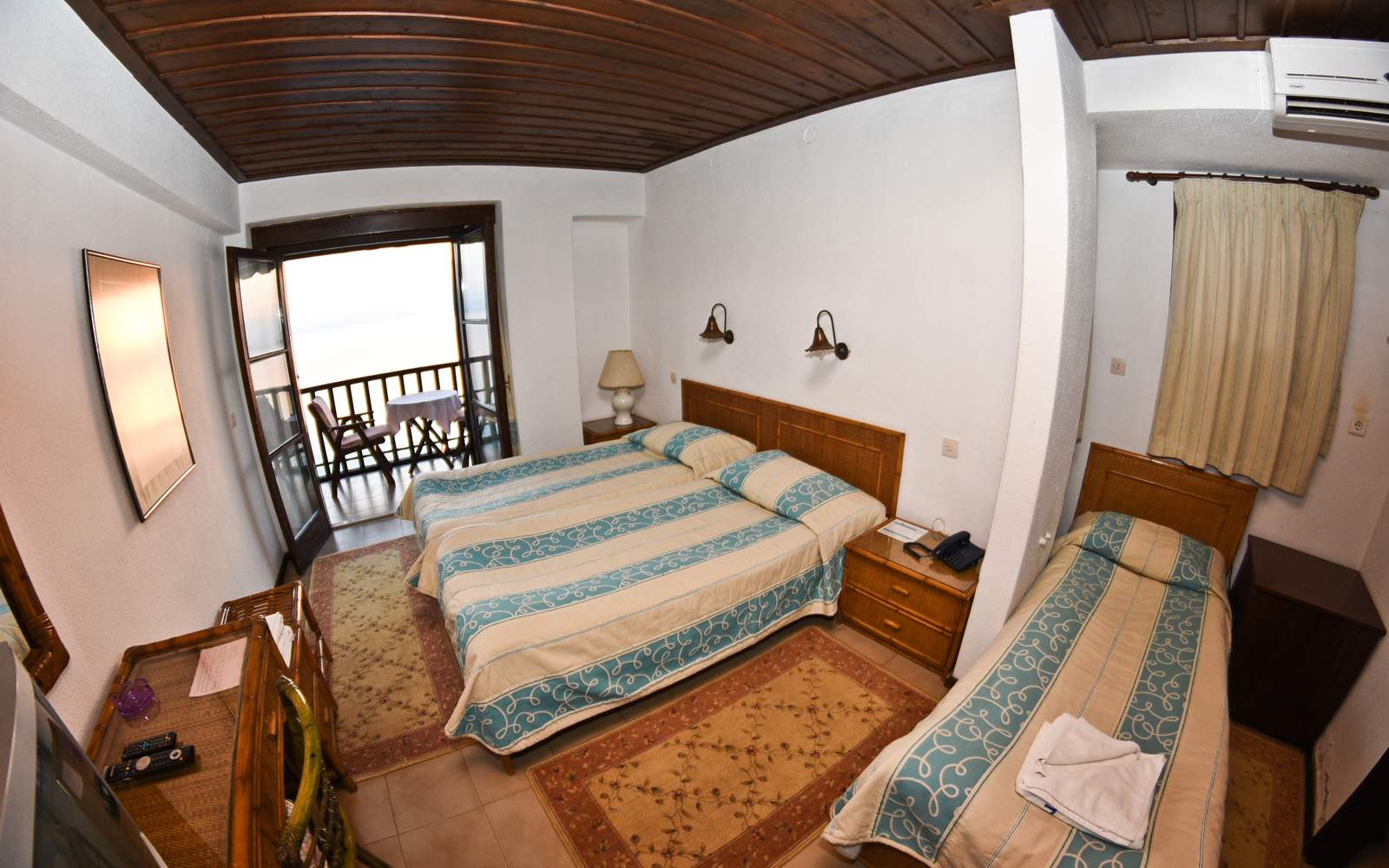 Triple Room