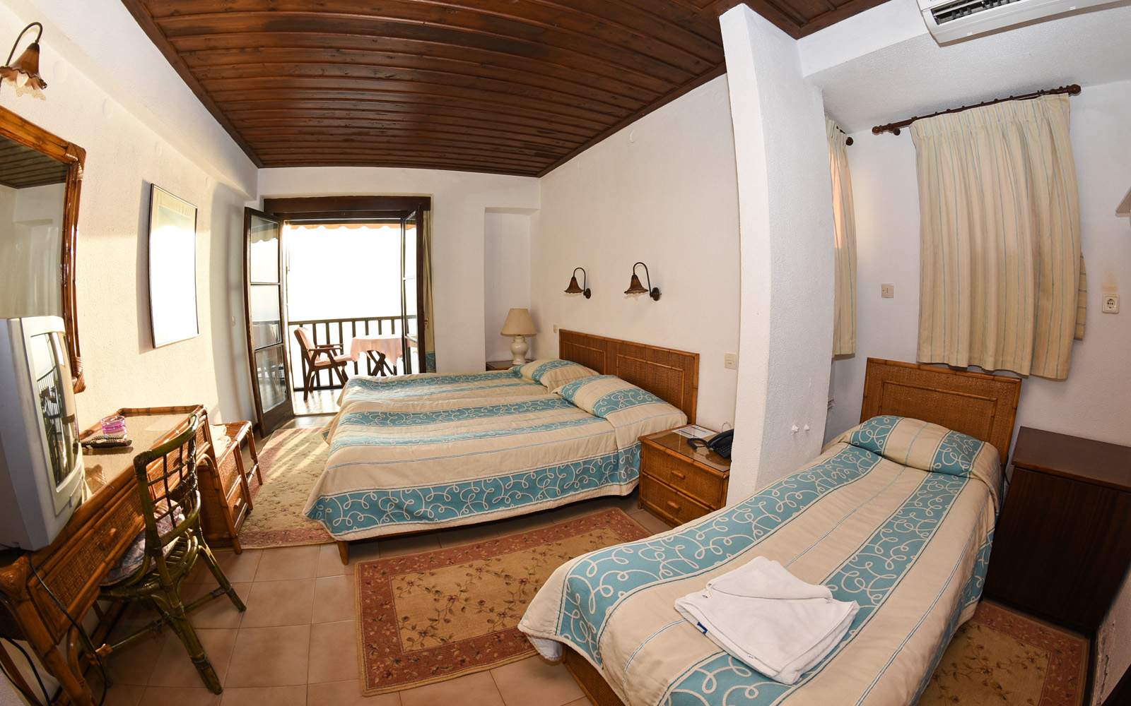 Triple Room